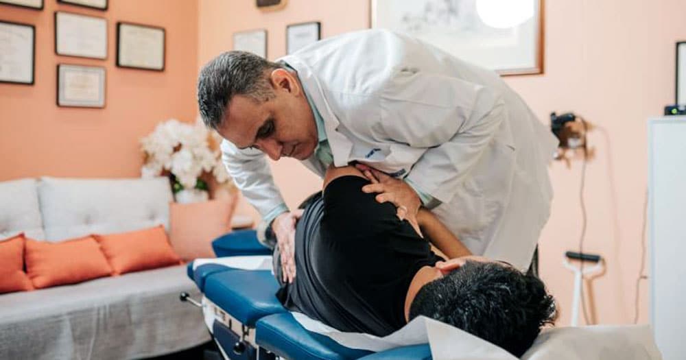 Anche a Dubai cresce la fiducia nella chiropratica: boom di richieste negli Emirati Arabi dubai boom chiropratica